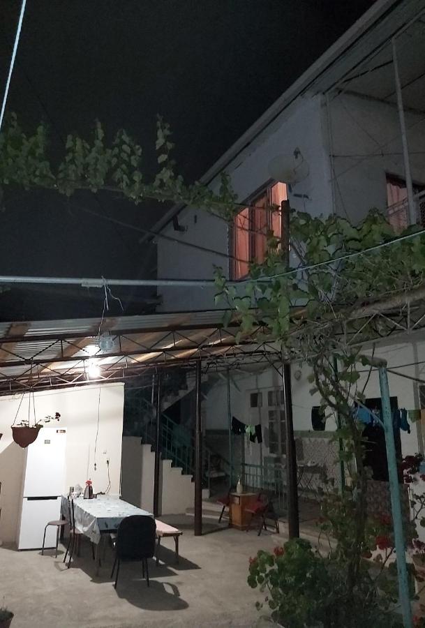 Na Shapsug Guest House Gagra Bagian luar foto