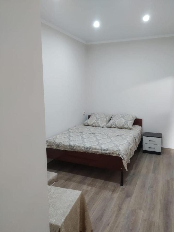 Na Shapsug Guest House Gagra Bagian luar foto