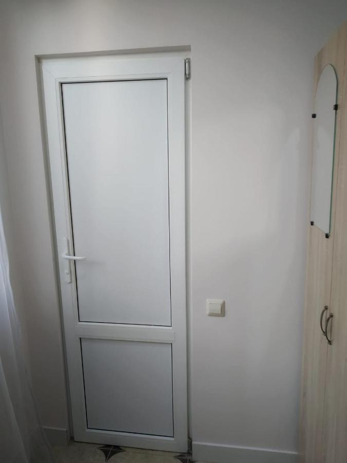 Na Shapsug Guest House Gagra Bagian luar foto
