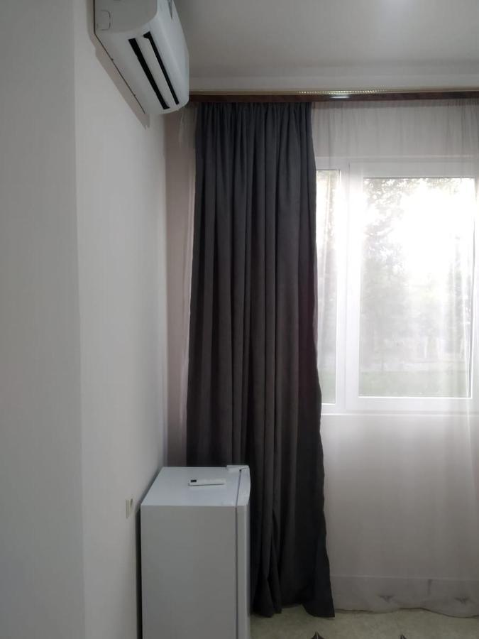 Na Shapsug Guest House Gagra Bagian luar foto