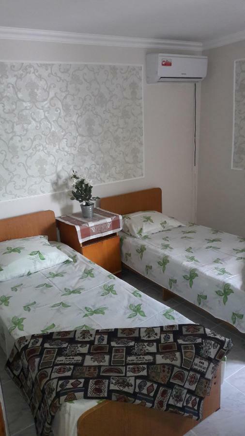 Na Shapsug Guest House Gagra Bagian luar foto